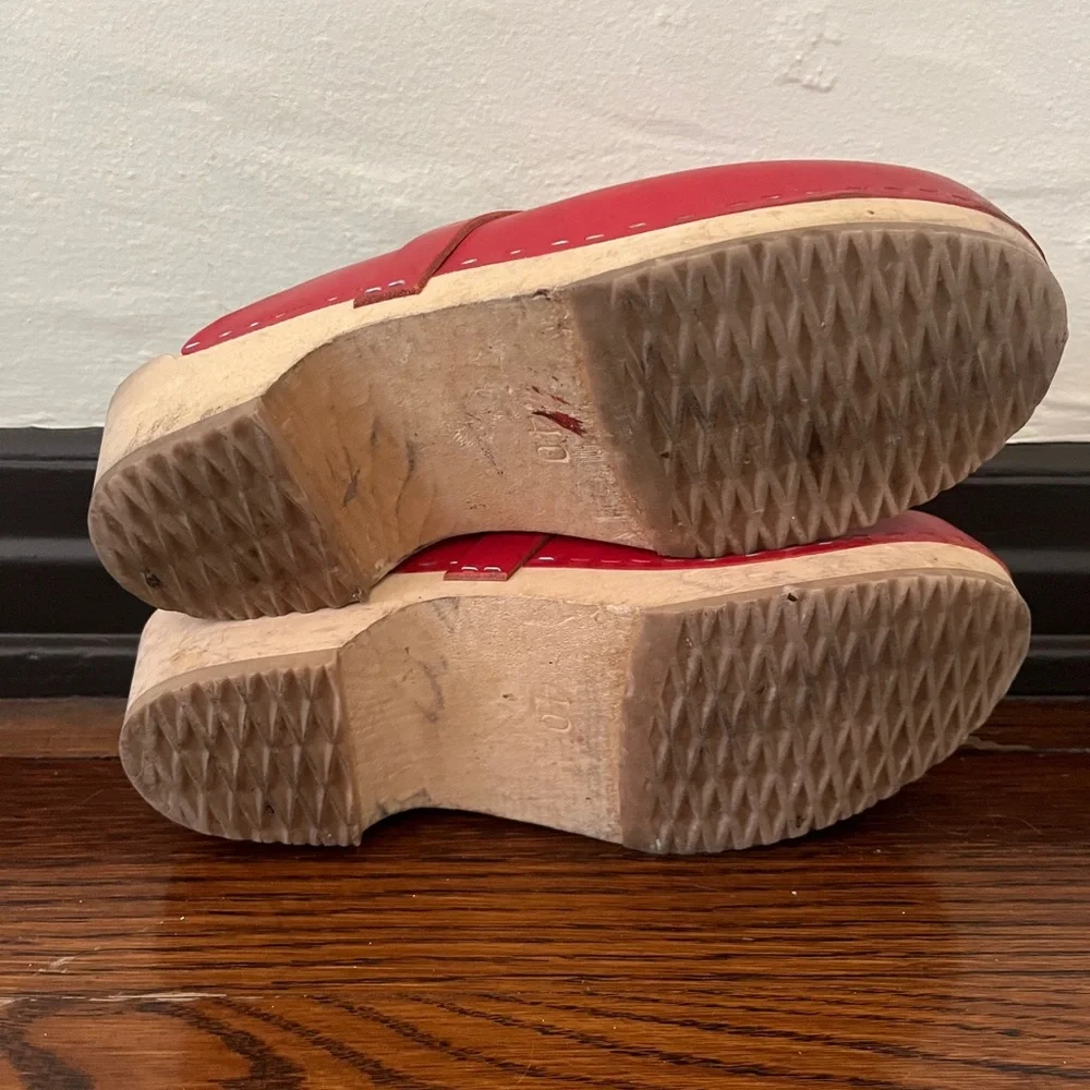 Swedish Hasbeens Red Husband Clogs - Picture 9 of 10